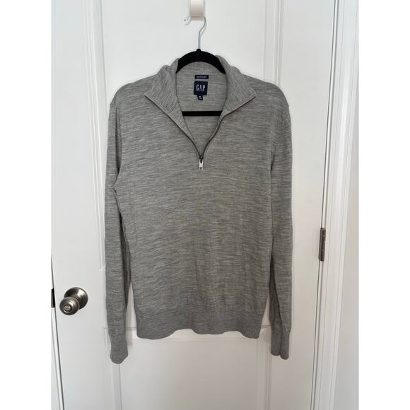 GAP Men’s Gray 100% Merino Wool Quarter-Zip Sweater Size M Soft Knit - Picture 2 of 6
